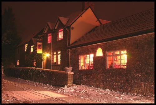 The Hunters Rest Inn Clutton Εξωτερικό φωτογραφία