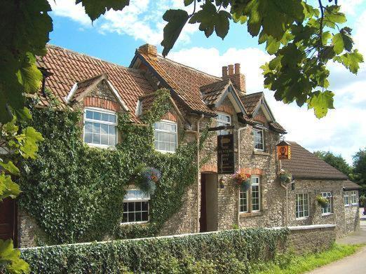 The Hunters Rest Inn Clutton Εξωτερικό φωτογραφία